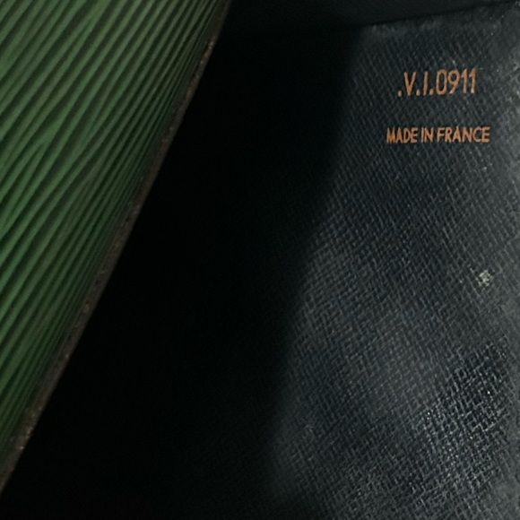 Louis Vuitton Lena Epi Leather Clutch - Picture 11 of 11